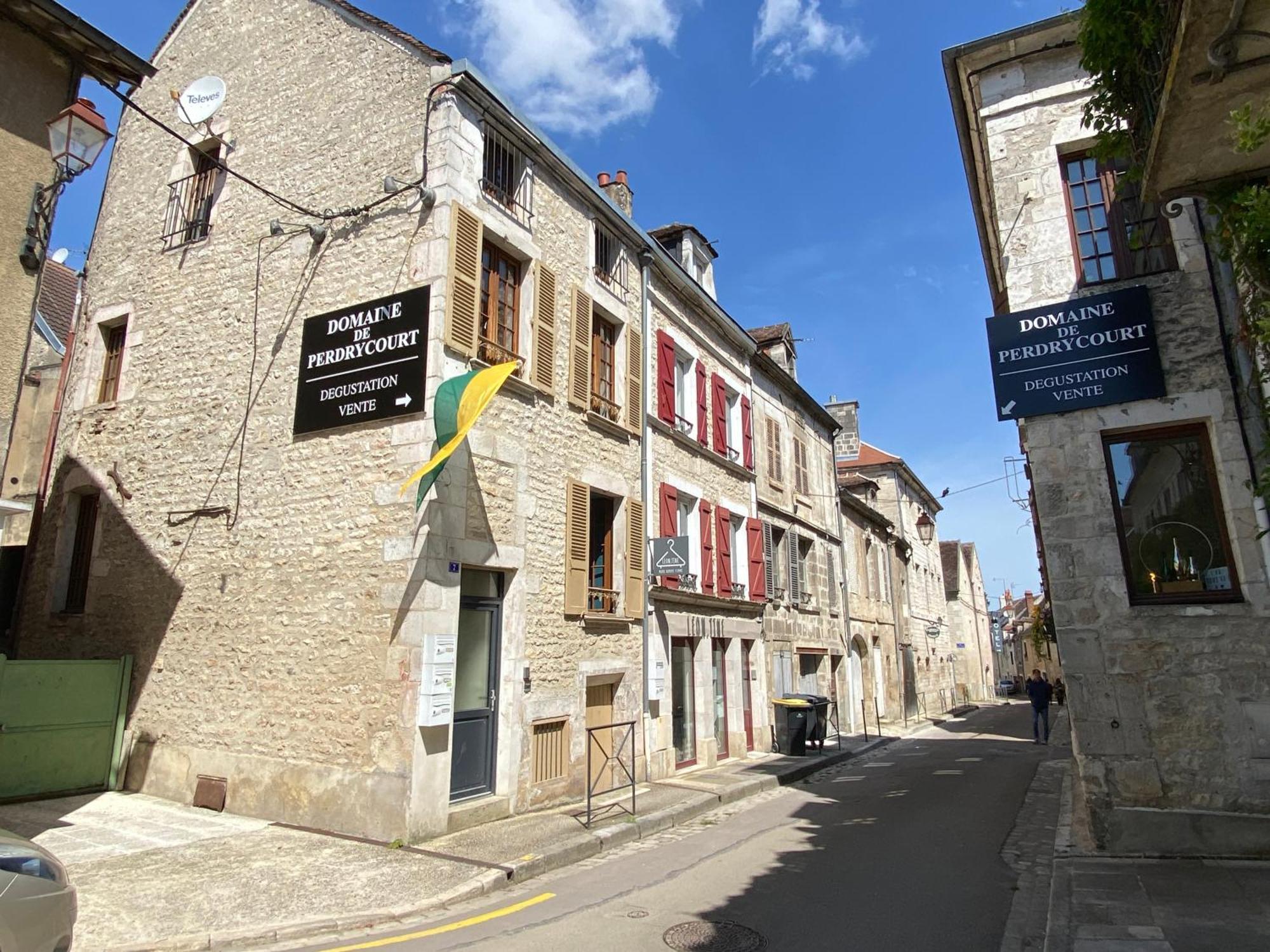 Le Beau Chardonnay, Au Coeur De Chablis Apartment Exterior photo